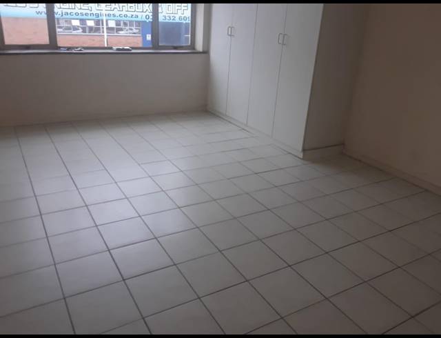 0.5 BEDROOM FLAT TO LET IN NORTH BEACH